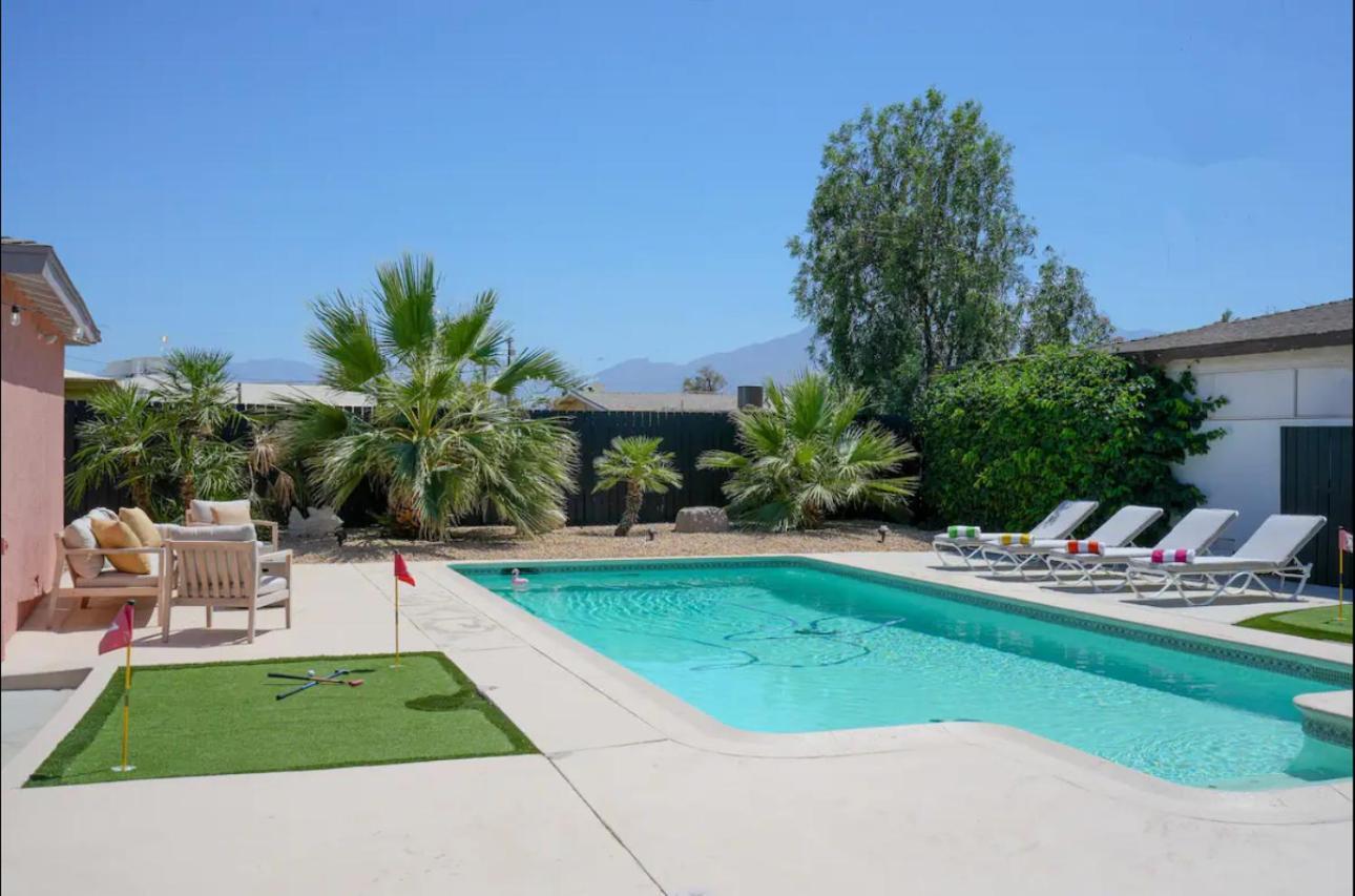 The Pink Cactus - Desert Retreat - Luxe Pool, Golf & Game Room Индио Экстерьер фото