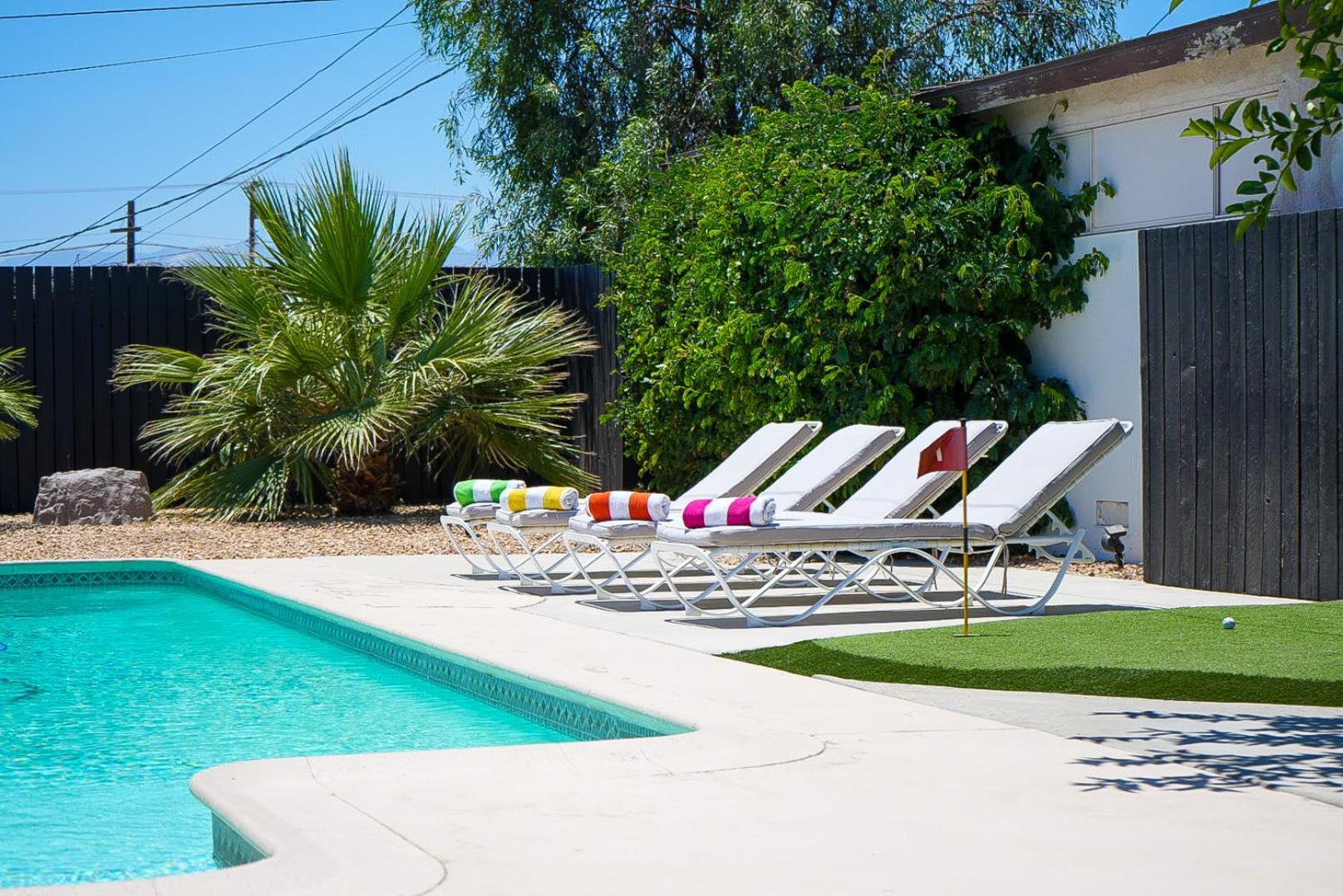 The Pink Cactus - Desert Retreat - Luxe Pool, Golf & Game Room Индио Экстерьер фото